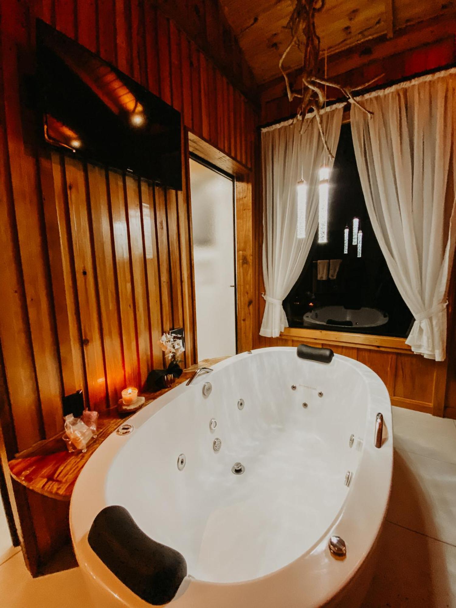 Cabana Gala Unica Exclusiva No Vale Das Macieiras Урубиси Экстерьер фото